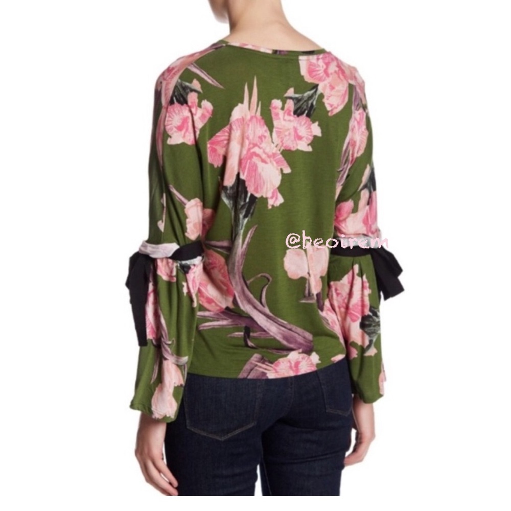 NwT🌷T0PsH0P Fl0rAl TiE TeE - Picture 7 of 13
